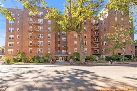 40 Kew Gardens Apartments for Rent Sort by Newest Featured Rental Unit in Kew Gardens 82-76 116th Street 103A 2,095 NO FEE 1 Bed 1 Bath 609 ft Listing by Ridgewood Capital NYC LLC Co-op in Kew Gardens 117-14 Union Turnpike BE1 3,200 3 Beds 2 Baths 1,300 ft Listing by Showcase Realty (113 25 Queens Boulevard Ste 112, Forest Hills, NY 11375). . Kew rental apartments